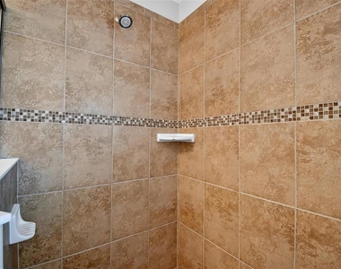 108 Golfview Court - Photo Thumbnail 30