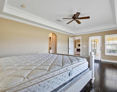 108 Golfview Court - Photo Thumbnail 23