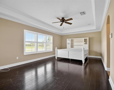 108 Golfview Court - Photo Thumbnail 22