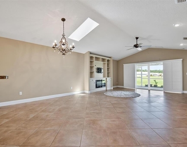 108 Golfview Court - Photo Thumbnail 16