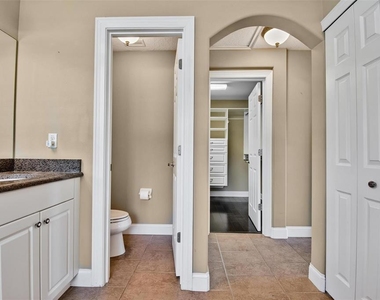 108 Golfview Court - Photo Thumbnail 28