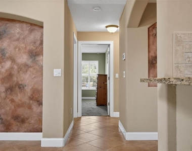 108 Golfview Court - Photo Thumbnail 34