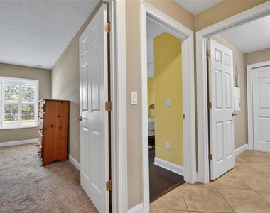 108 Golfview Court - Photo Thumbnail 35