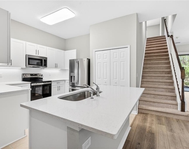 1119 Hansberry Court - Photo Thumbnail 7