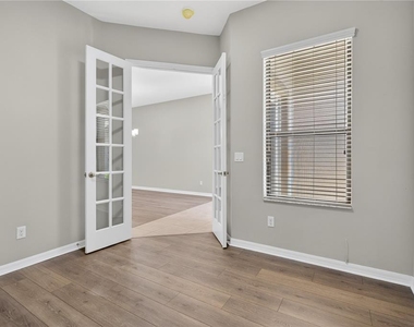 1119 Hansberry Court - Photo Thumbnail 18