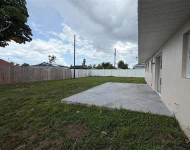 8531 Sydney Avenue - Photo Thumbnail 22