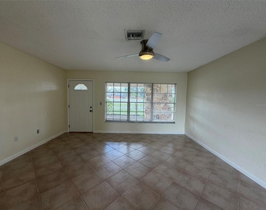 8531 Sydney Avenue - Photo Thumbnail 4