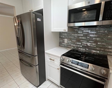 1516 Abel Street - Photo Thumbnail 11