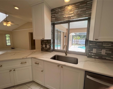 1516 Abel Street - Photo Thumbnail 12