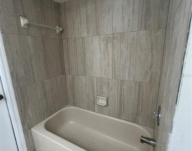 1516 Abel Street - Photo Thumbnail 24