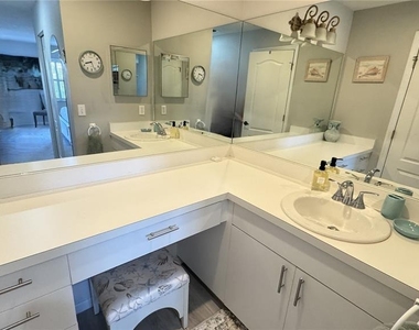 8735 Olde Hickory Avenue - Photo Thumbnail 16