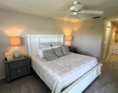 8735 Olde Hickory Avenue - Photo Thumbnail 11
