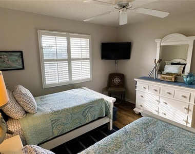 8735 Olde Hickory Avenue - Photo Thumbnail 20