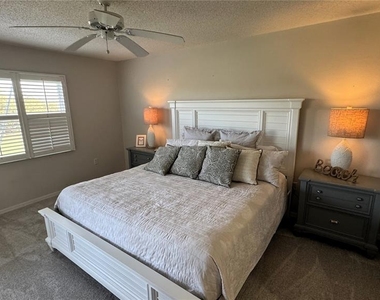 8735 Olde Hickory Avenue - Photo Thumbnail 12
