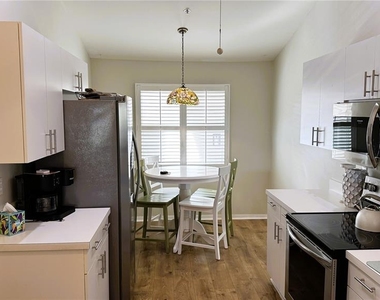 8735 Olde Hickory Avenue - Photo Thumbnail 7
