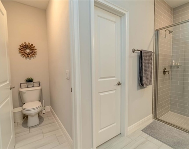 265 Annapolis Lane - Photo Thumbnail 19