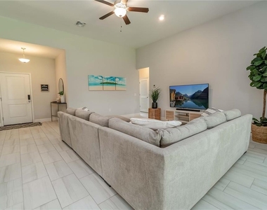 265 Annapolis Lane - Photo Thumbnail 7