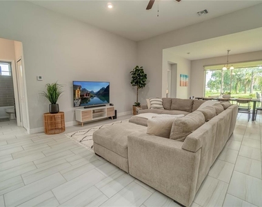 265 Annapolis Lane - Photo Thumbnail 11
