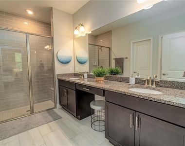 265 Annapolis Lane - Photo Thumbnail 13