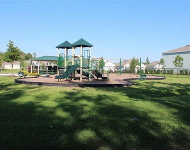 2726 Greenleaf Terrace - Photo Thumbnail 24