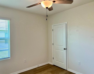 2726 Greenleaf Terrace - Photo Thumbnail 15