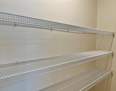 2726 Greenleaf Terrace - Photo Thumbnail 6