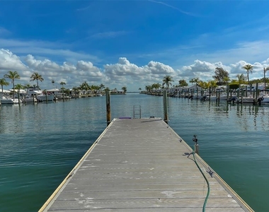 909 Spanish Drive N - Photo Thumbnail 64