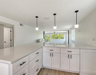 909 Spanish Drive N - Photo Thumbnail 20