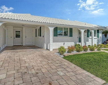 909 Spanish Drive N - Photo Thumbnail 5