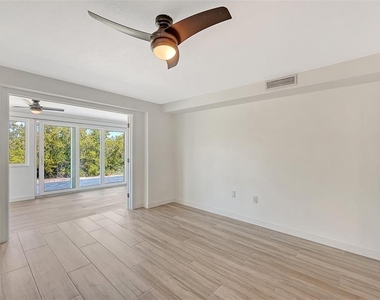 909 Spanish Drive N - Photo Thumbnail 22