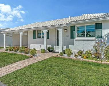 909 Spanish Drive N - Photo Thumbnail 1