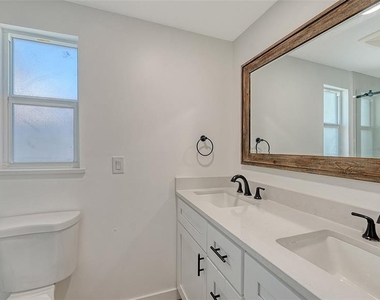 909 Spanish Drive N - Photo Thumbnail 35