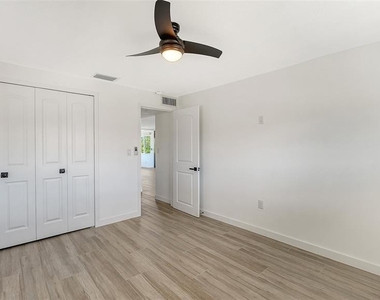909 Spanish Drive N - Photo Thumbnail 27