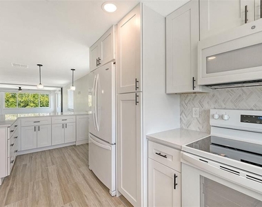 909 Spanish Drive N - Photo Thumbnail 18