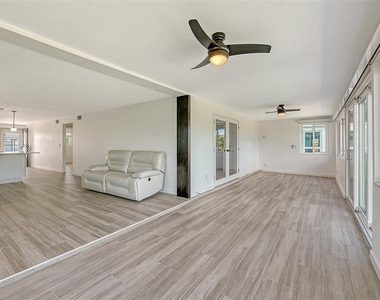 909 Spanish Drive N - Photo Thumbnail 11