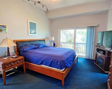 1335 Landings Drive - Photo Thumbnail 20