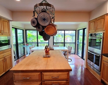 1335 Landings Drive - Photo Thumbnail 16