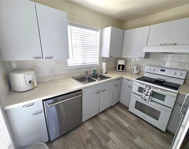 840 Audubon Drive - Photo Thumbnail 9