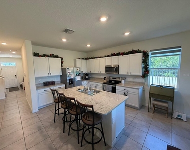 8860 Milestone Drive - Photo Thumbnail 6