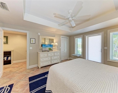 101 Palm Avenue - Photo Thumbnail 17