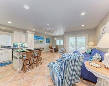 101 Palm Avenue - Photo Thumbnail 3