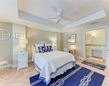 101 Palm Avenue - Photo Thumbnail 14