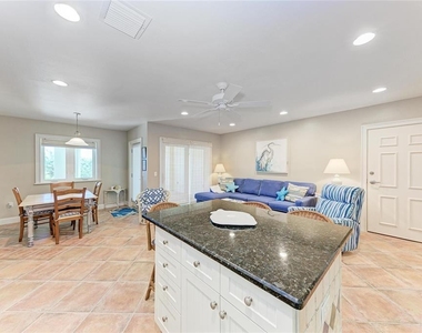 101 Palm Avenue - Photo Thumbnail 10