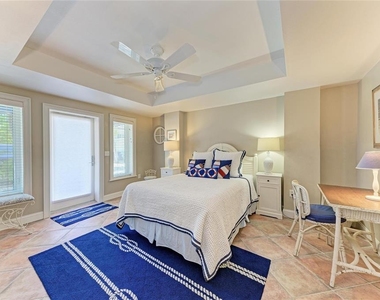 101 Palm Avenue - Photo Thumbnail 16