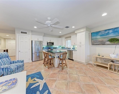 101 Palm Avenue - Photo Thumbnail 5