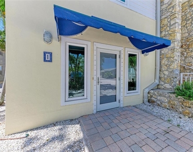 101 Palm Avenue - Photo Thumbnail 2