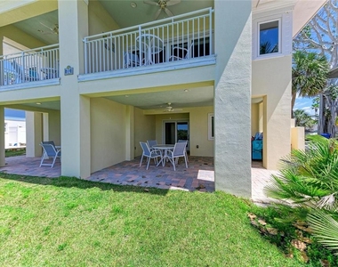 101 Palm Avenue - Photo Thumbnail 25