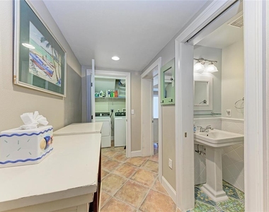 101 Palm Avenue - Photo Thumbnail 19