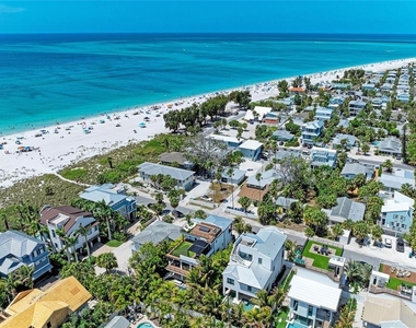 101 Palm Avenue - Photo Thumbnail 32