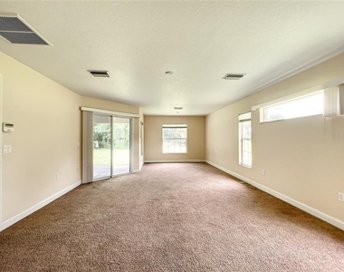 5203 Se 42nd Court - Photo Thumbnail 9